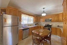 Spacious kitchen with breakfast table