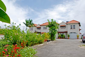 Entrance to Coral Cliff