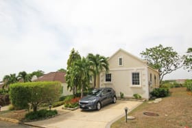 Vuemont 124. A detached 2 bedroom/ 2 bathroom villa located within the gated community of Vuemont.