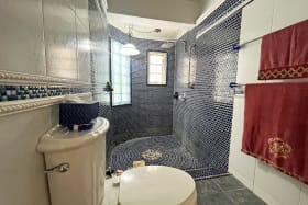 Ensuite Guest Bathroom