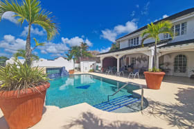 Lovely pool and entertainment area