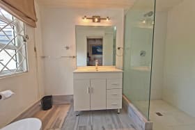 Bathroom 2 en suite