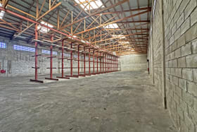 9,400 sq ft of warehouse space