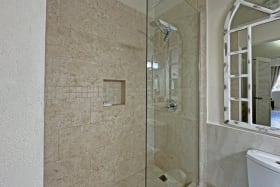 Primary en-suite bathroom