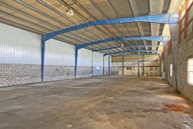 Steel-Frame Watertight Warehouse