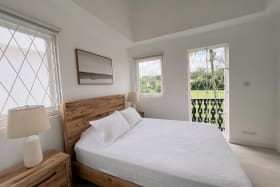 Guest bedroom 1