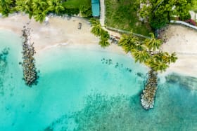 Stunning beach across street - 2 minute walk