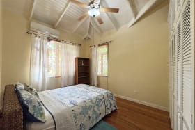 Guest bedroom 1