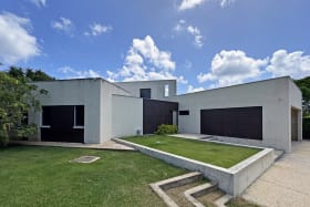 Modern, cliff-edge family home