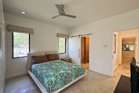 Guest bedroom 2