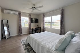 Primary Bedroom with en-suite and Walk-in Closet
