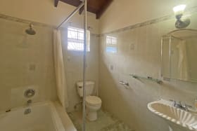 Shared Bathroom Upstairs