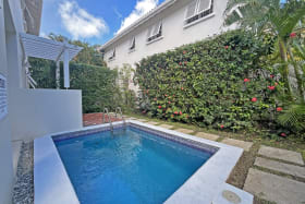 Private pool
