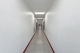 Hallway to Office 7