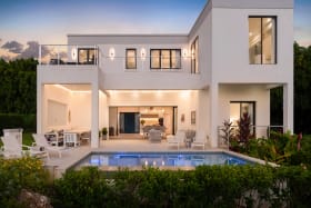 Luxury Living at Simia