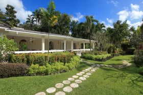 Vistamar Cottage terrace and gardens