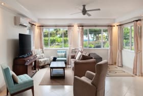 Spacious open plan living and kitchen