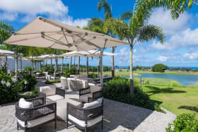 Restaurant 20th Hole with view of 19th Hole