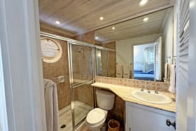 Bathroom 2 ensuite