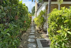 Pathway alongside Porters  2 which leads to the main road