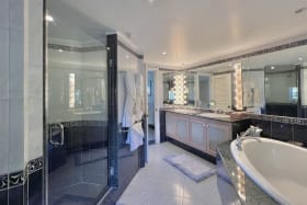 Main bedroom bathroom