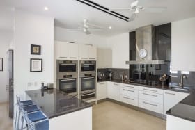Well equipped kitchen