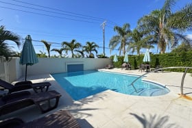 Relaxing pool and deck