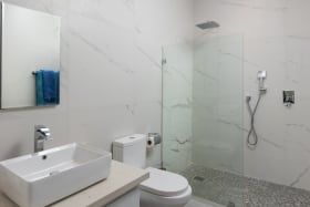 Ground floor bathroom
