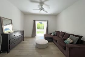 Upper lounge/tv room