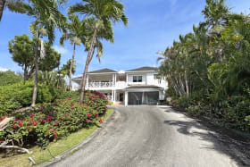 Driveway to Belleview
