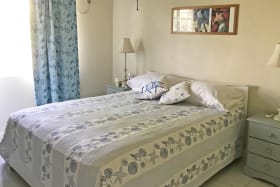 Guest bedroom
