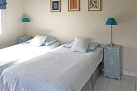 Guest bedroom 2