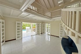 Sitting room opens to Verandah on 3 sides