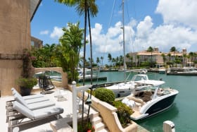 Direct access to a 60-foot berth