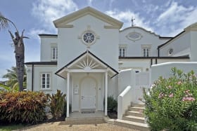 The front of Villa 6