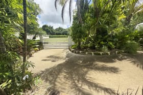 Driveway and electric gate