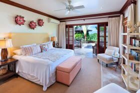 Guest bedroom on ground floor