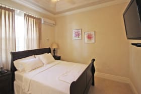 Guest bedroom