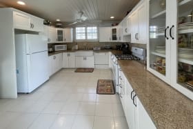 Well equipped kitchen