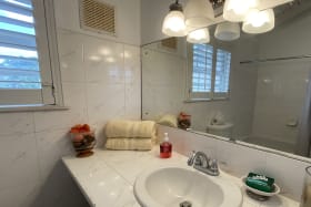 Ensuite second bathroom
