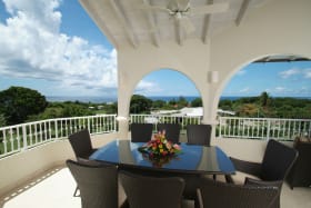 Lovely sea views from this first floor residence