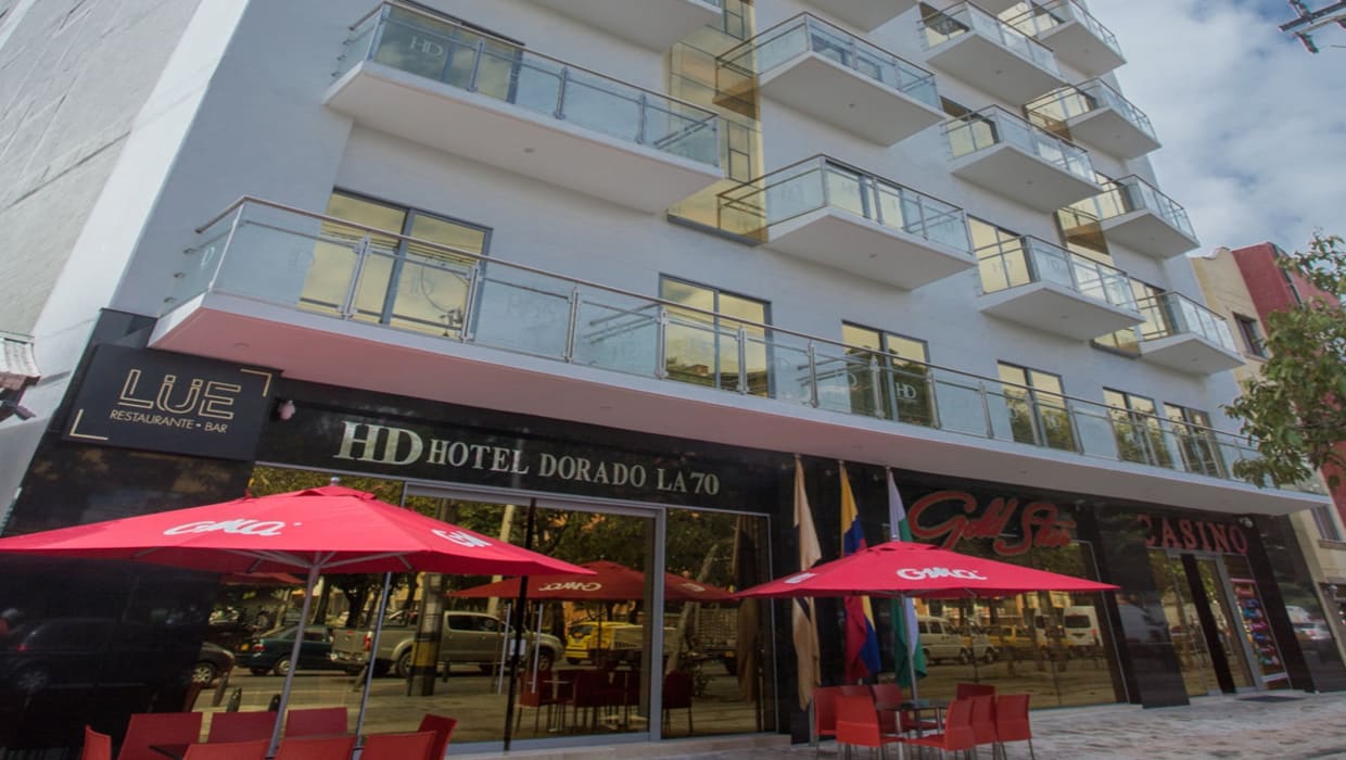 Alójate en Hotel Dorado La 70