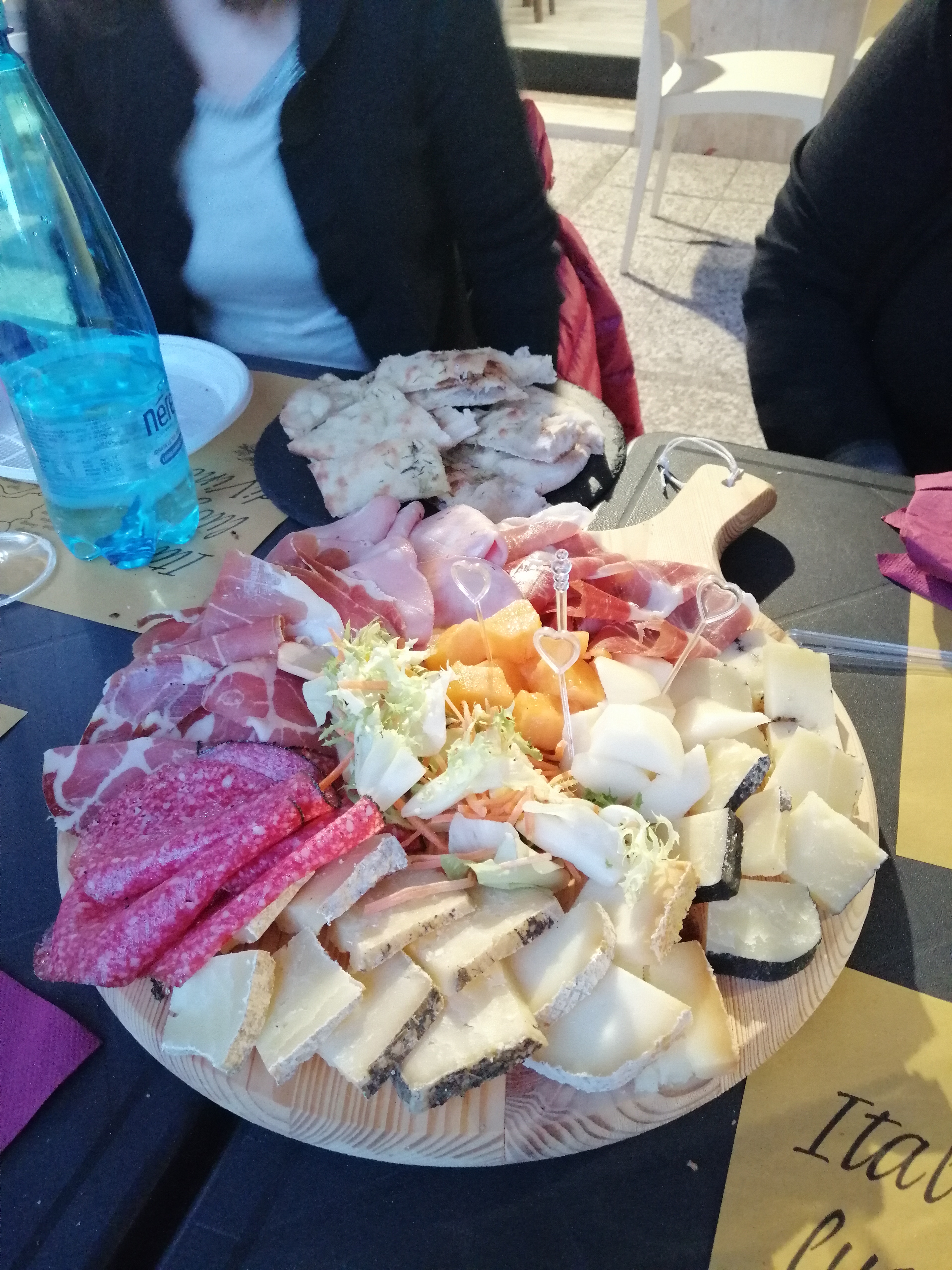 tagliere di formaggi - Picture of Jouvenceaux, Sauze d'Oulx - Tripadvisor