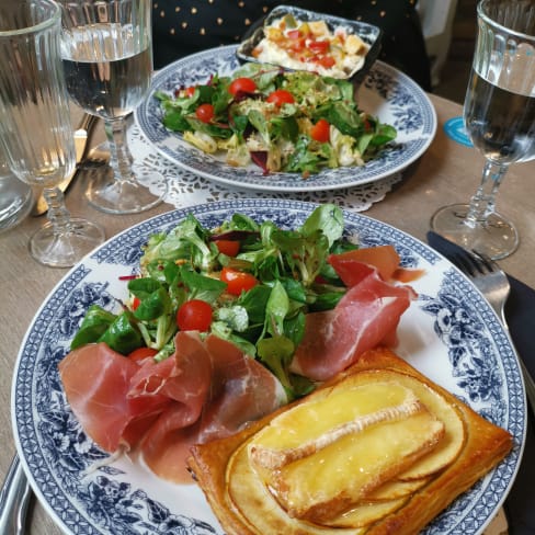 Cakes Et Gourmandises Maison Blondel In Honfleur Restaurant Reviews Menu And Prices Thefork