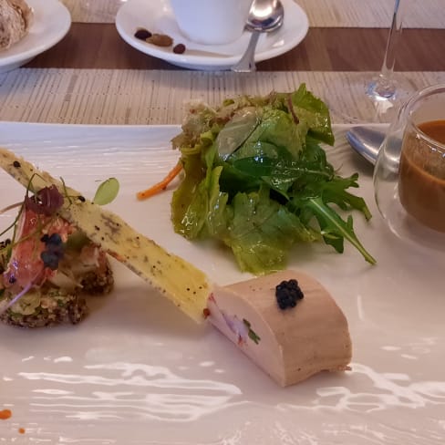 Hotel Bon Rivage The Garden On The Lake In La Tour De Peilz Restaurant Reviews Menu And Prices Thefork