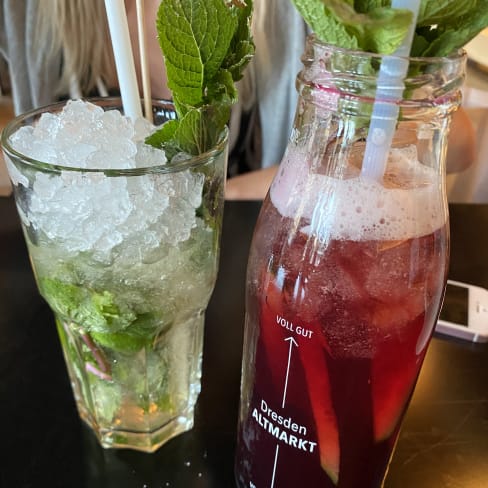 Hans Im Gluck Burgergrill Bar Dresden Altmarkt In Dresden Restaurant Reviews Menu And Prices Thefork