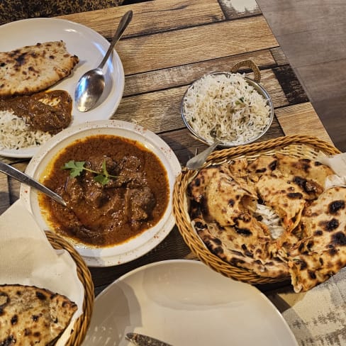 Curry and cocktails deals