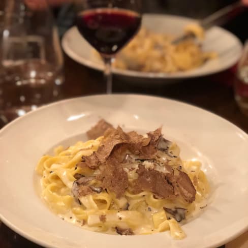 Tentazioni Rue Lepic In Paris Restaurant Reviews Menu And