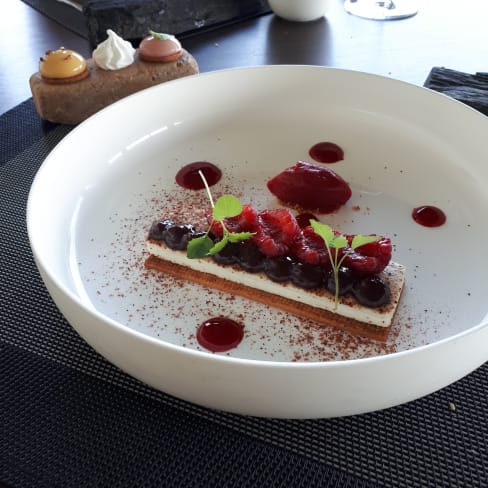 Restaurant Le Charlemagne A Pernand Vergelesses 214 Menu Avis Prix Et Reservation Sur Thefork Lafourchette Restaurant Le Charlemagne A Pernand Vergelesses 214 Menu Avis Prix Et Reservation Sur Thefork Lafourchette