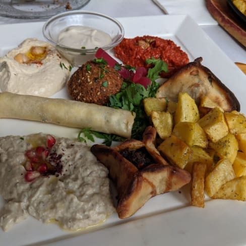 Keyann Cafe Libanais In Lausanne Restaurant Reviews Menu And Prices Thefork